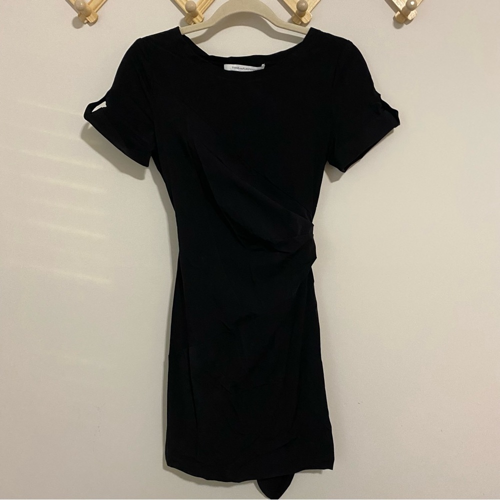 Diane von Furstenberg Black Wrap Front Dress size 8